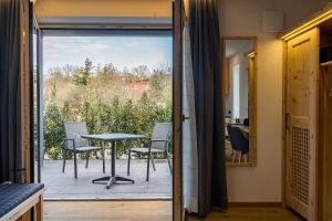 Die Gartenterrasse lädt zum verweilen ein.
